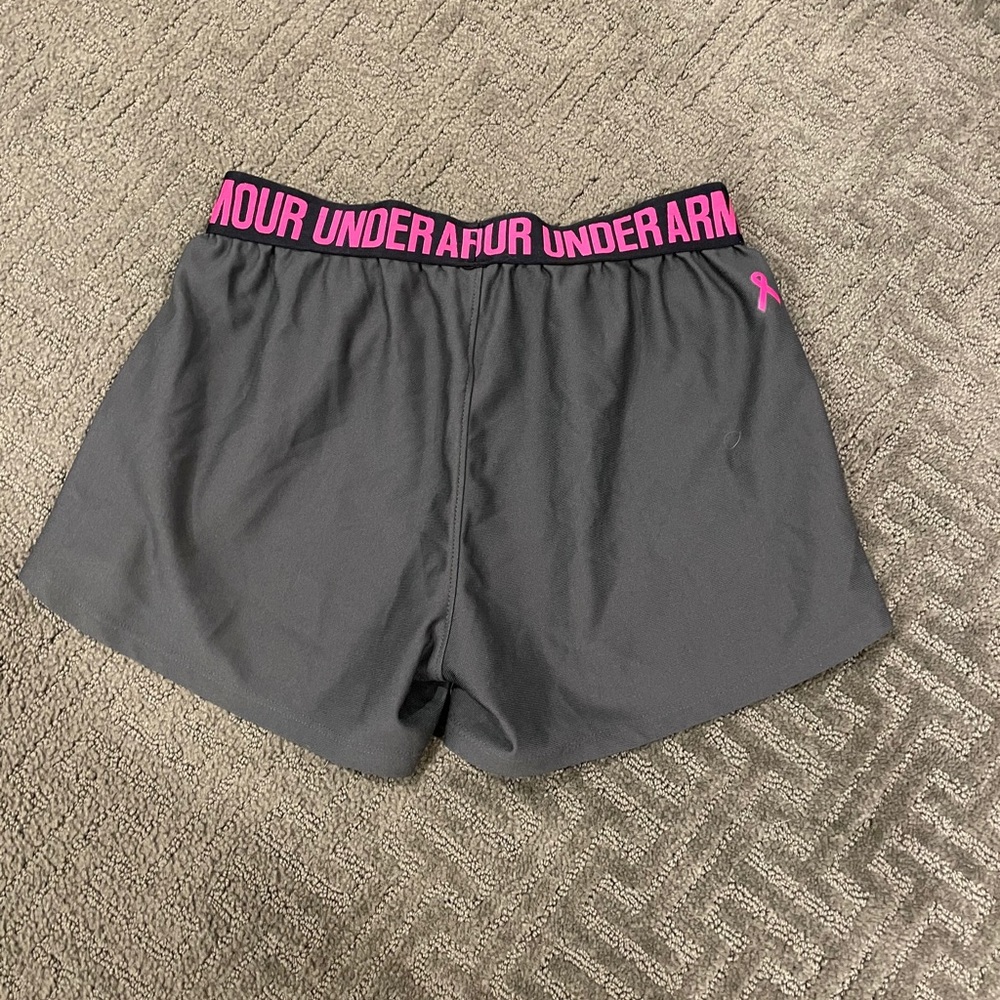 Grey under armor shorts